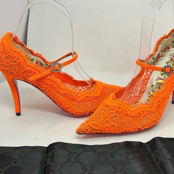 Gucci Sz 37.5 Virginia Orange Lace Mary Jane Pumps Heels - Picture 8 of 15
